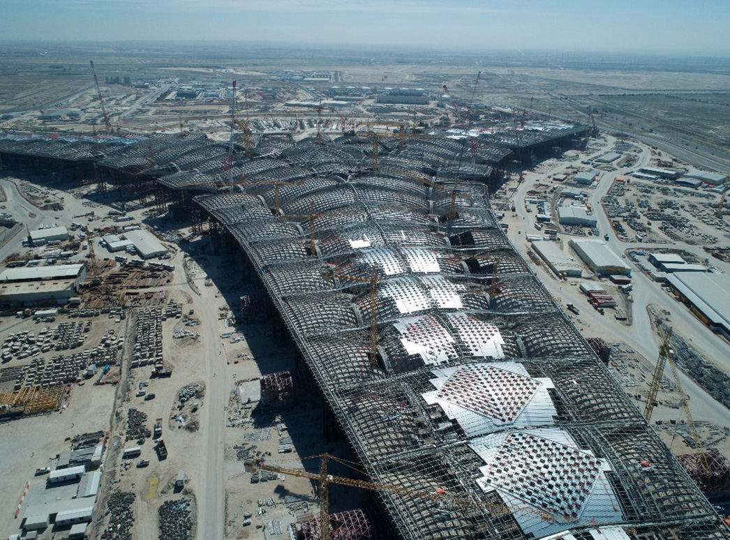 Aeropuerto Kuwait cubierta paneles. Foto mop