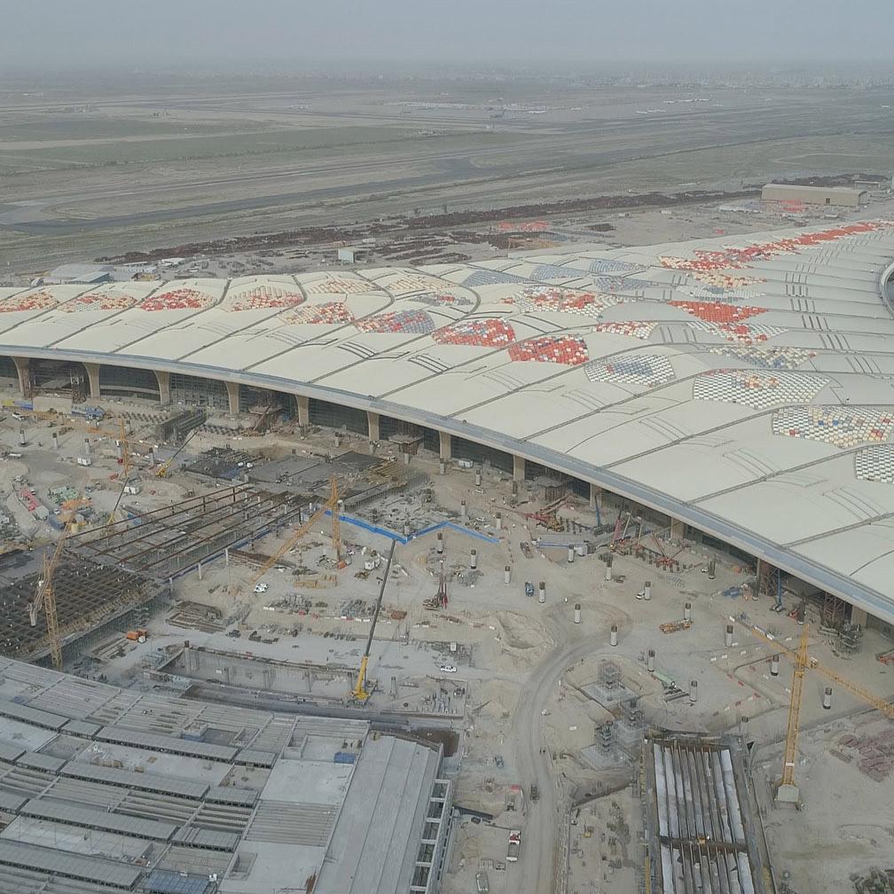The new terminal building will be 700,000 m2