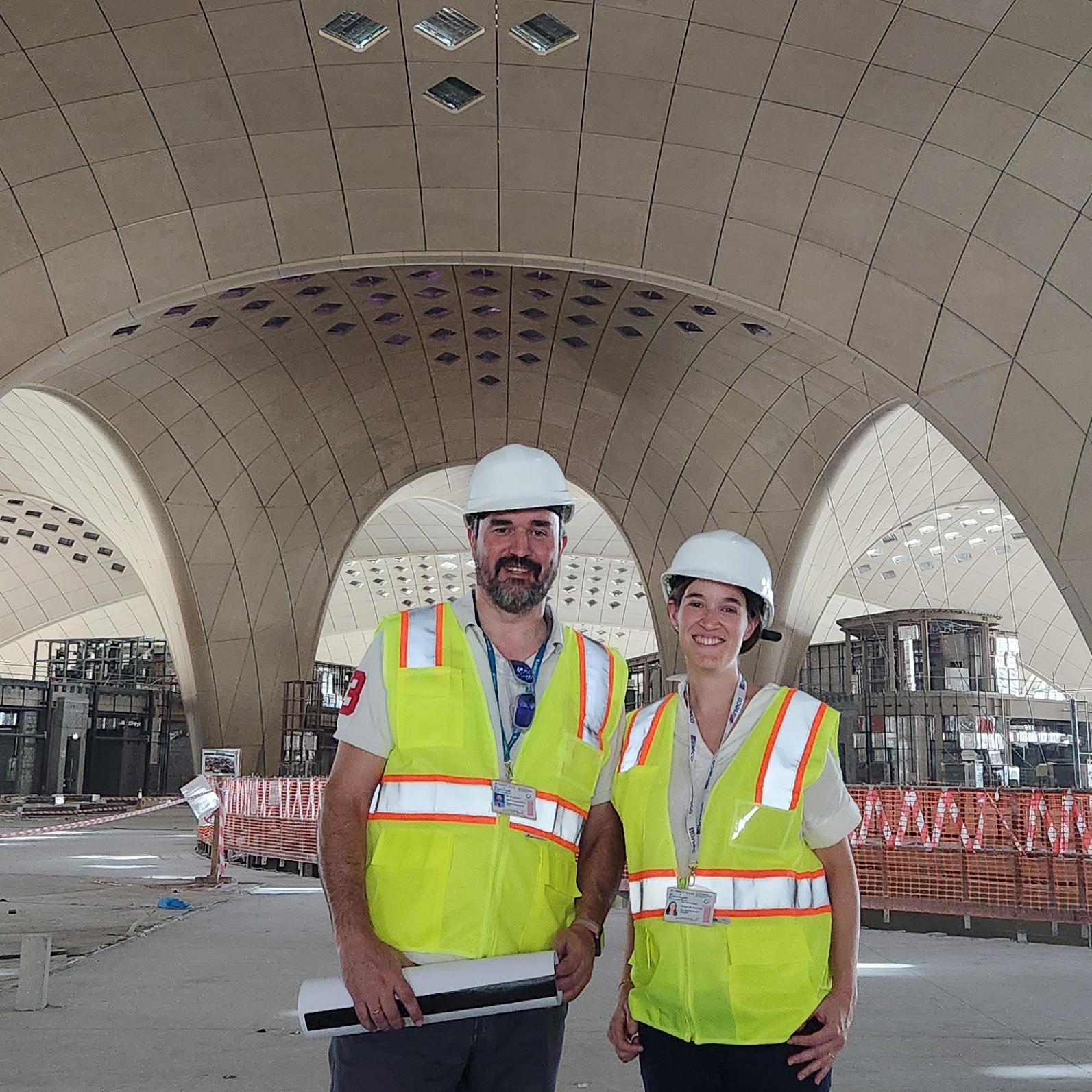 Patricia del Valle and Jesús Bravo are two Ineco professionals who have joined our team in Kuwait to carry out the ORAT of the country's international airport.