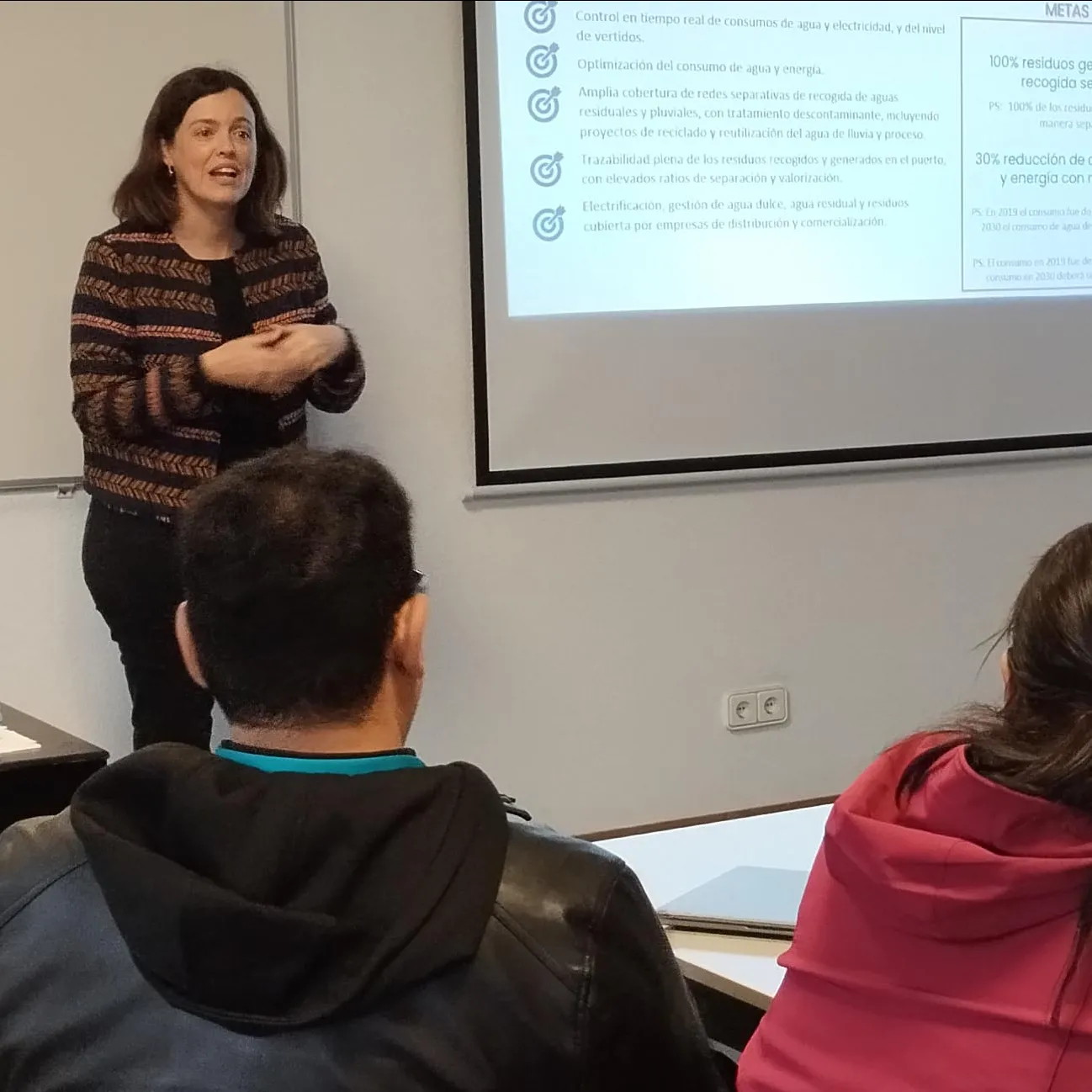 Virginia Fuentes during the presentation