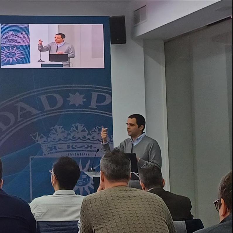 Rodrigo Vázquez, durante la presentación