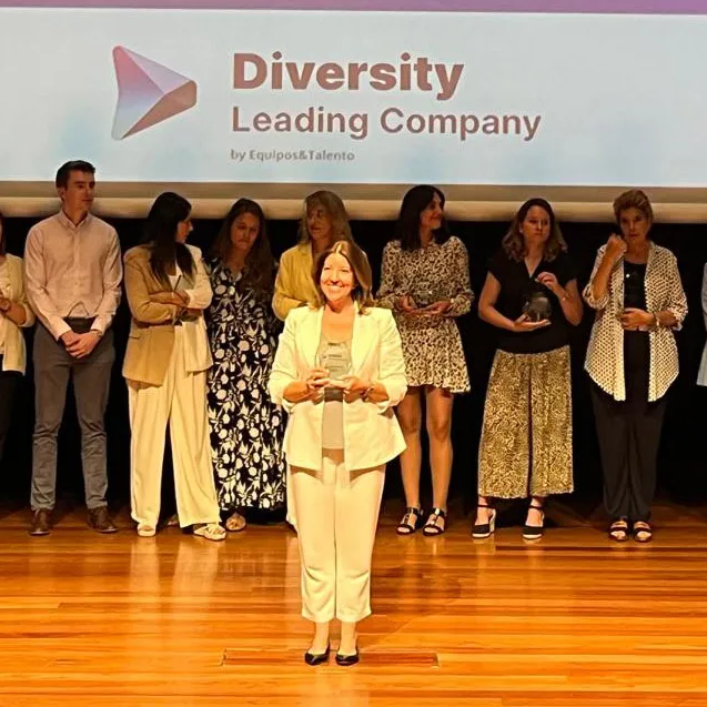 Marisa de Castro, Manager of the Training, Knowledge Management and Head of Equality at Ineco, was in charge of collecting this award