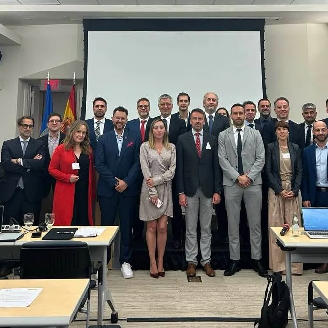 Image of the commercial delegation