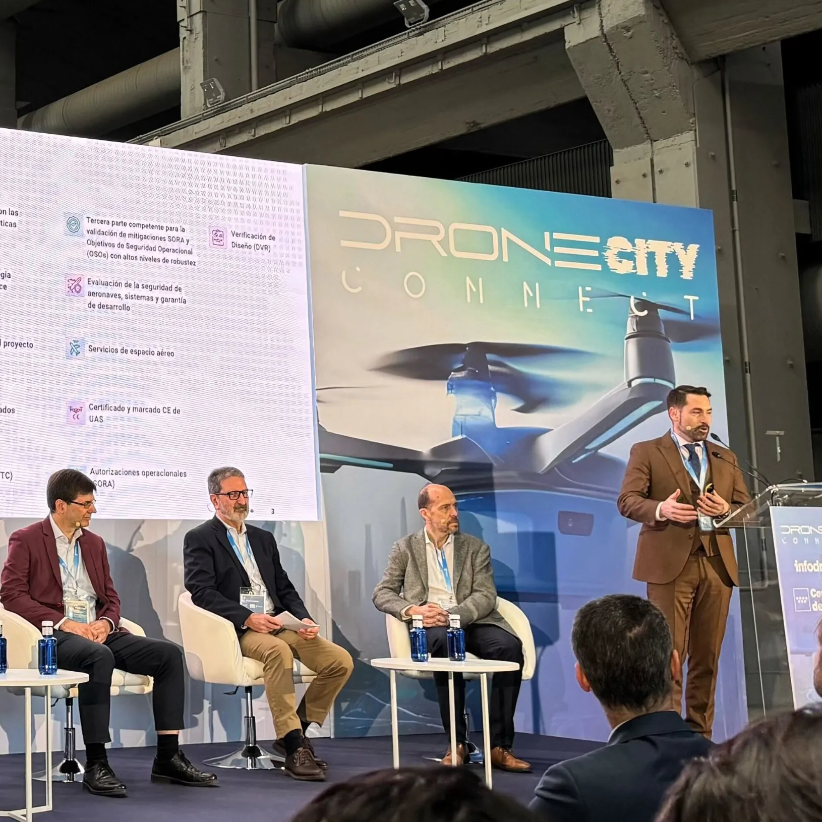 Víctor Gordo highlighted the difficulty faced by drone operators in obtaining the necessary permits to carry out their flights, which is putting a brake on the development of the sector