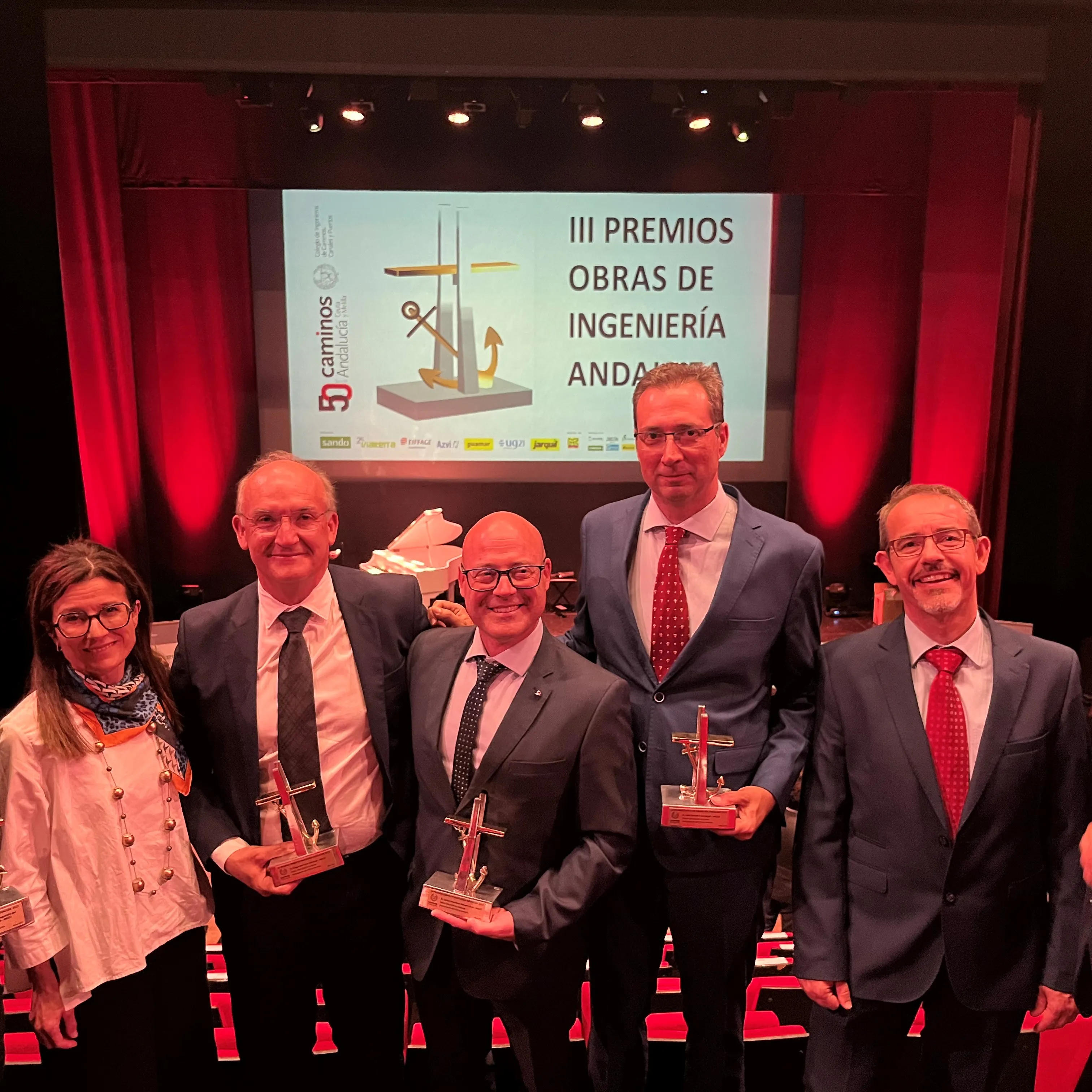 During the ceremony, a special mention was made to the engineering teams who led the technical supervision of the recognized sections, with special recognition given to the project managers from Ineco: Diego Martínez, Alejandro Martínez, Félix Rabanal, and Carlos Francisco Romera.