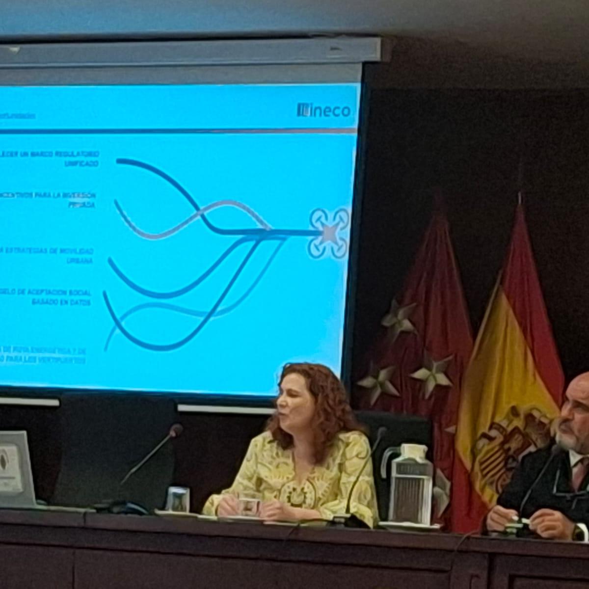 Nuestra compañera ha intervenido en una mesa titulada "Relevancia del Libro Blanco de Vertipuertos"