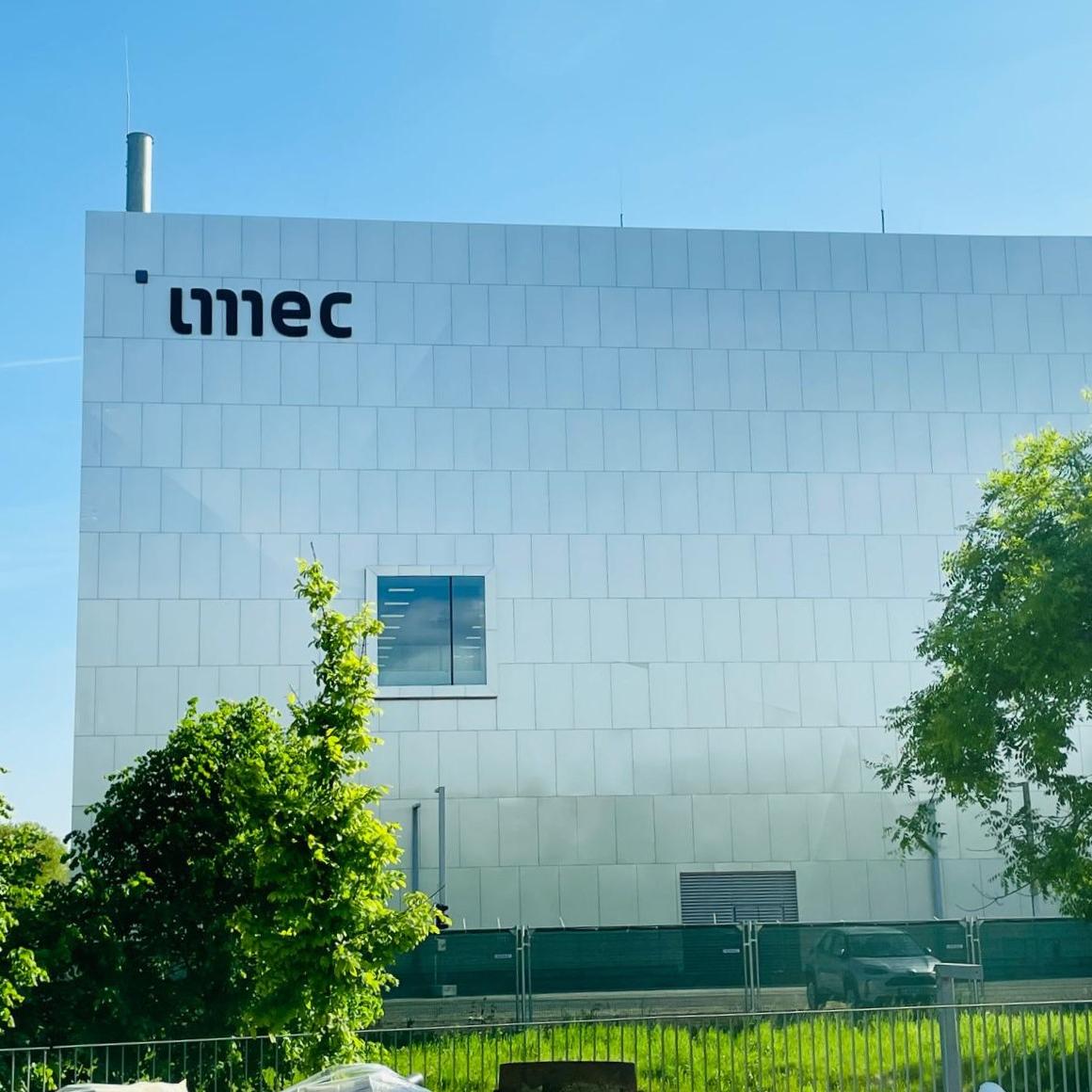 The president of Ineco visits the Imec Innovation Centre in Belgium