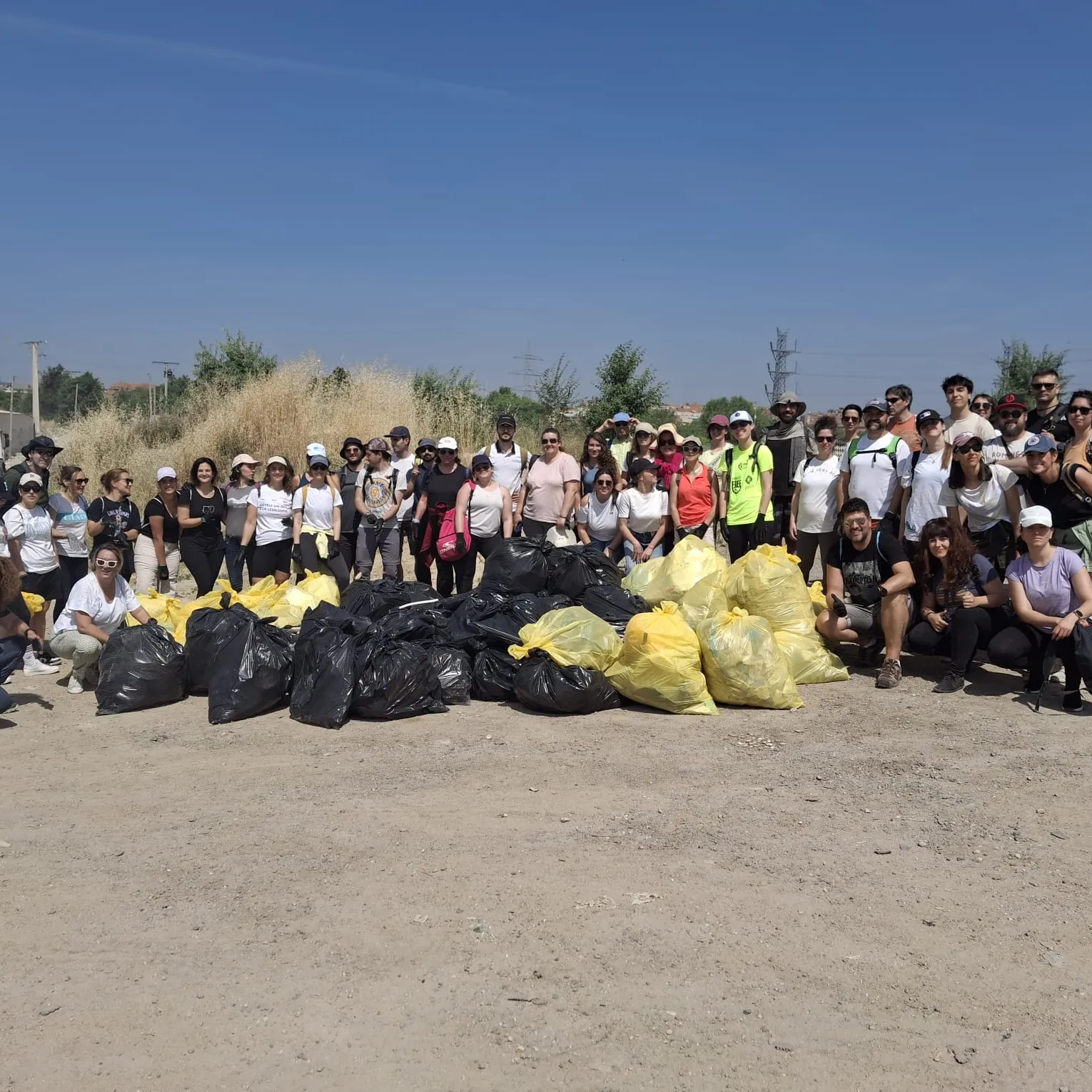 Más de 70 personas voluntarias han colaborado con el proyecto ‘LIBERA, unidos contra la basuraleza’ consiguiendo recoger más de 620 kilogramos de basura.
