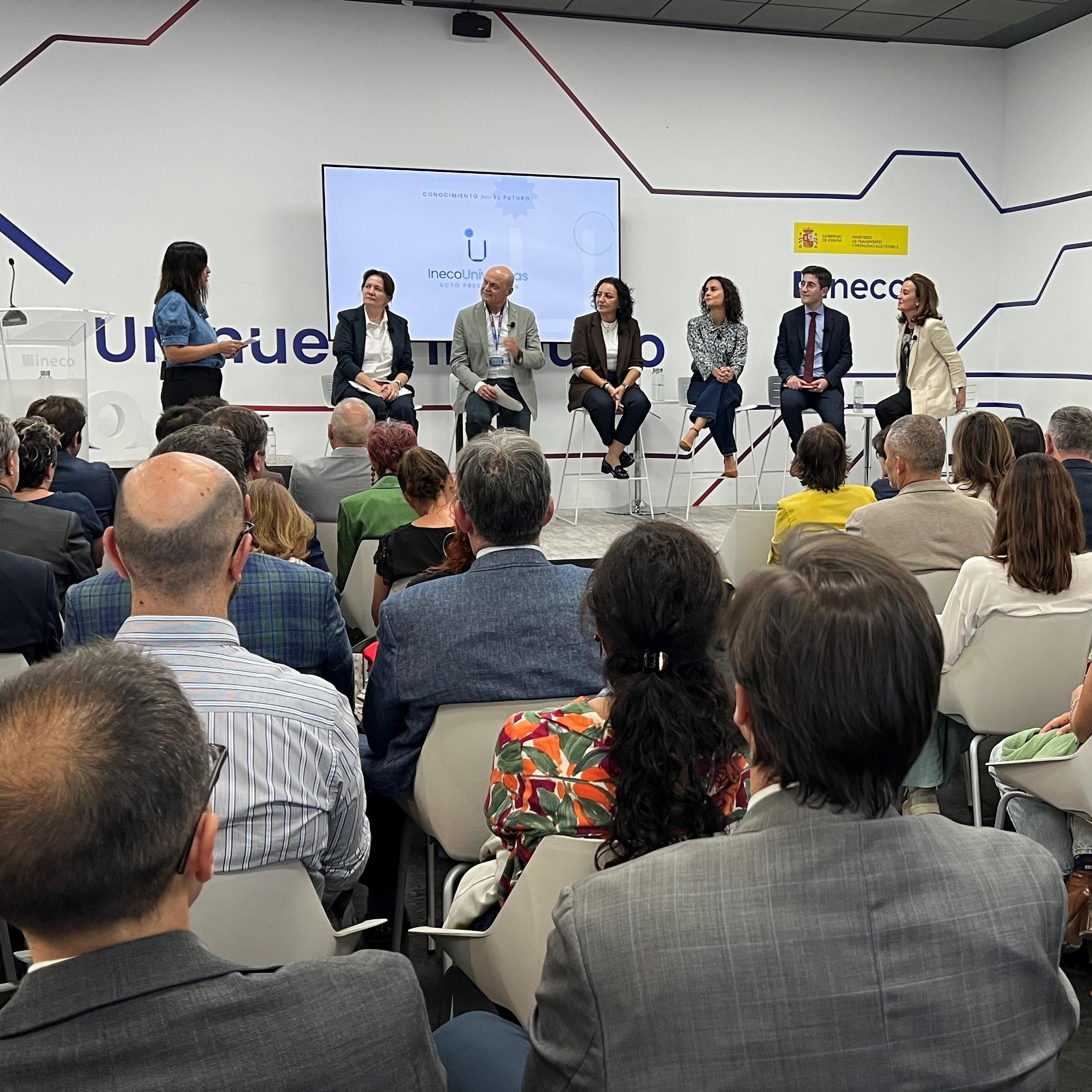 Imagen del acto de presentación de Ineco Universitas