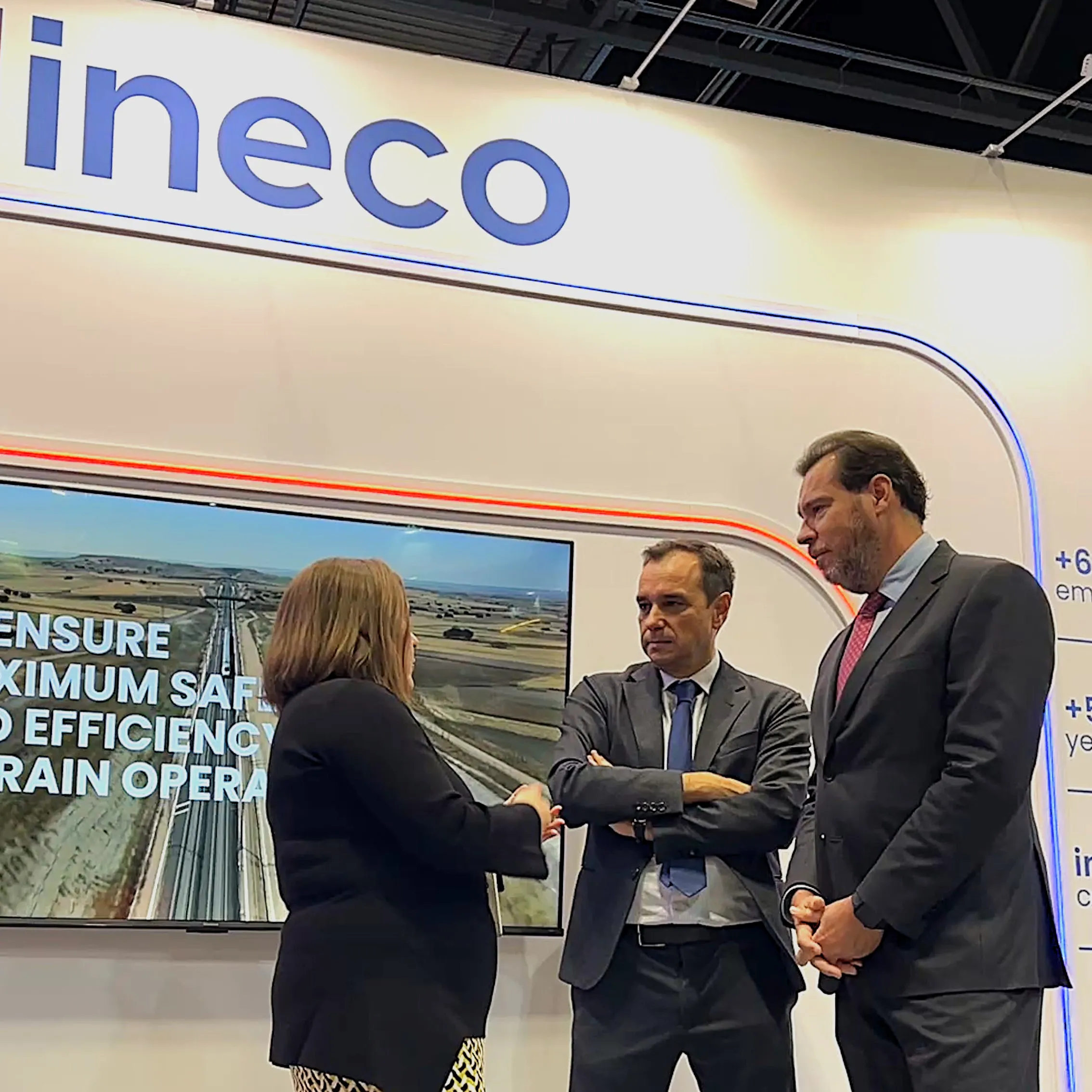 El ministro de Transportes y Movilidad Sostenible ha visitado el stand de Ineco