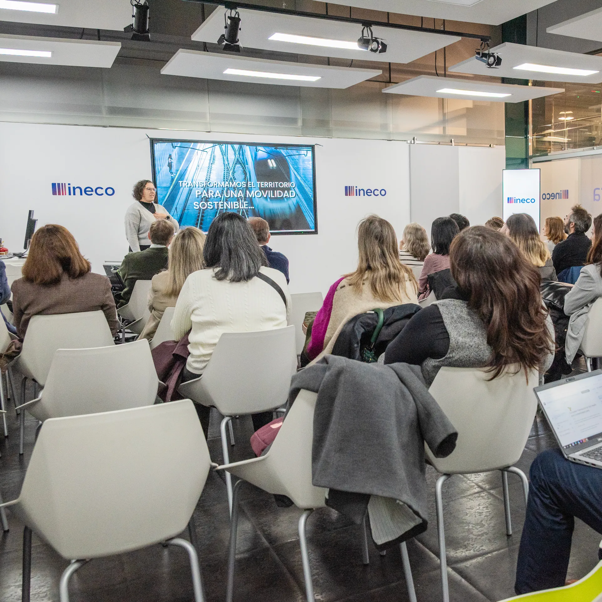 Imagen de la sala durante el plenario
