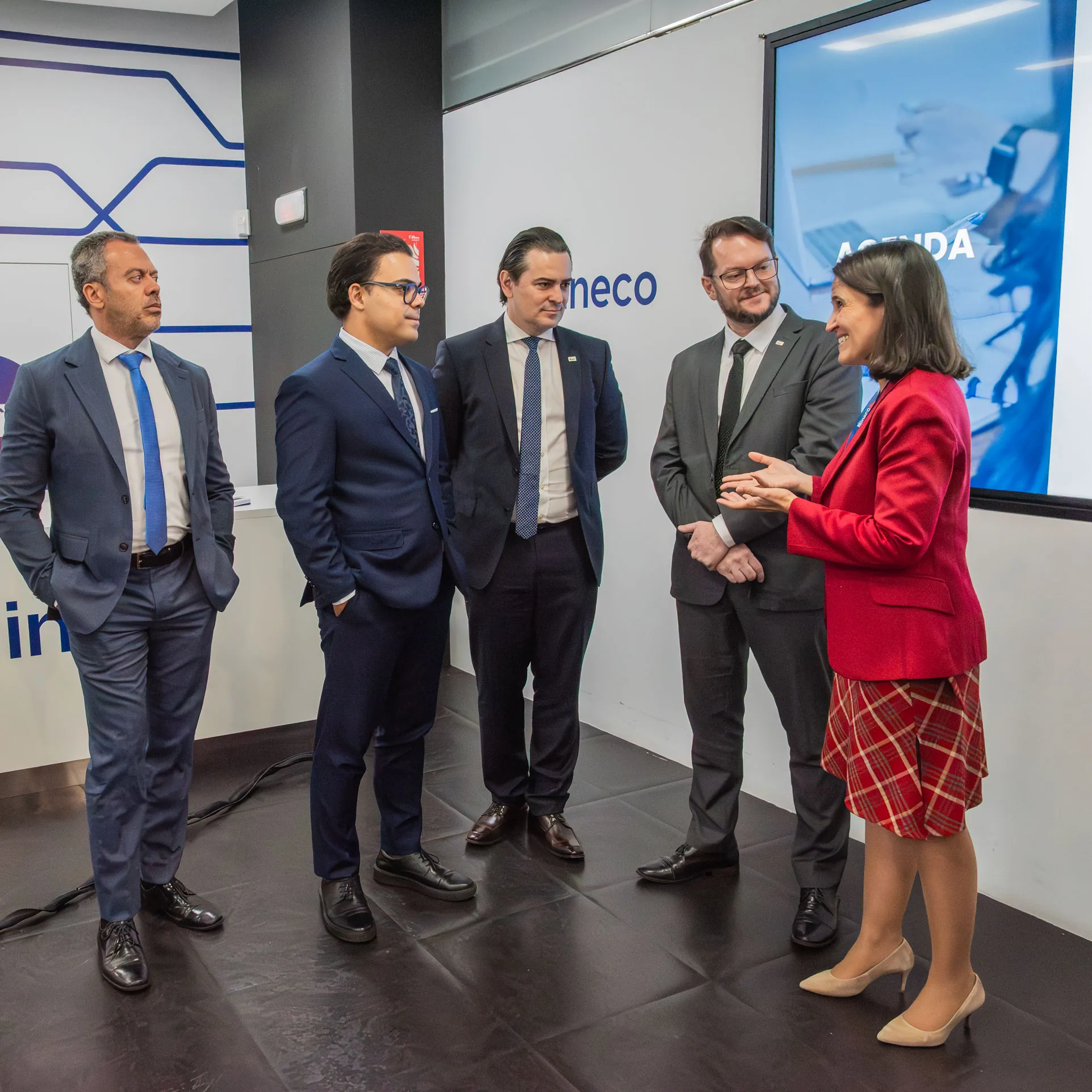 Brasil mira a la alta velocidad española