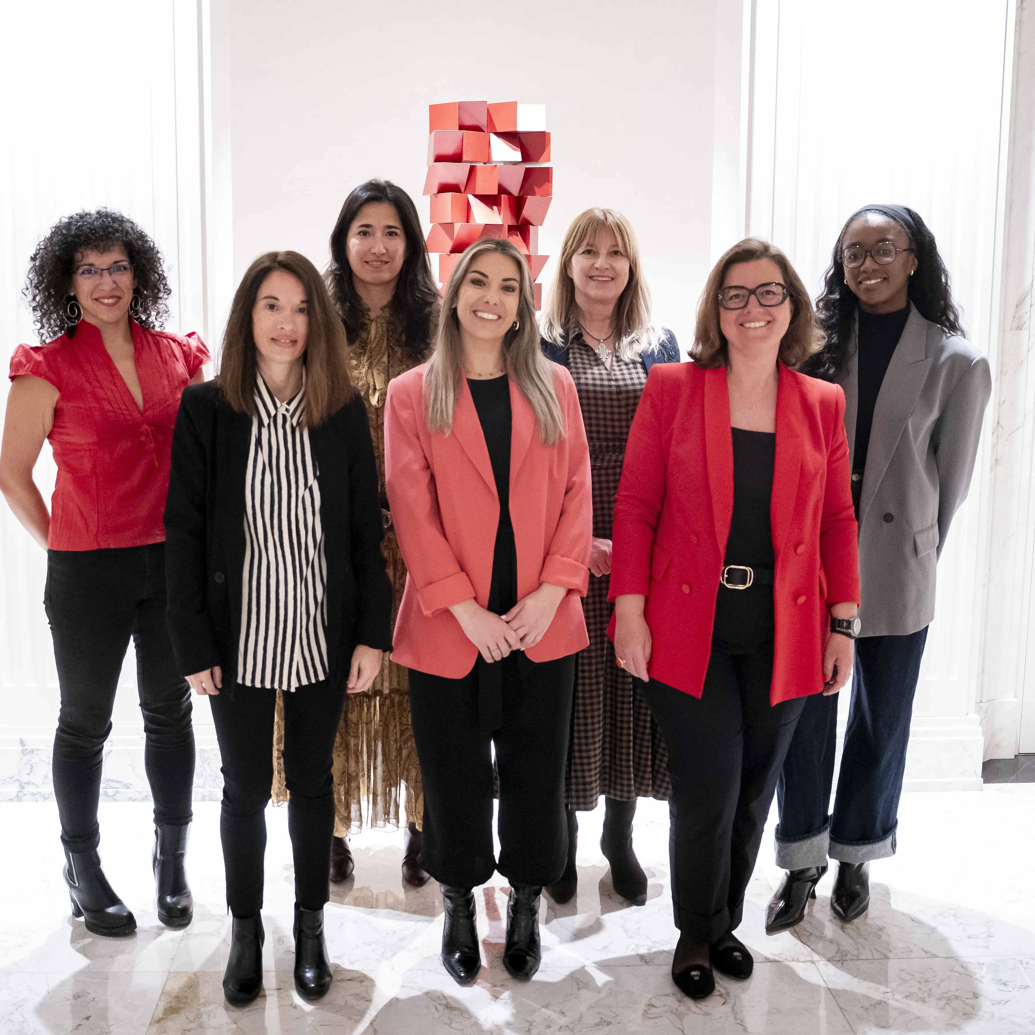  Ana Criado, second from the left, together with the participants in this event.