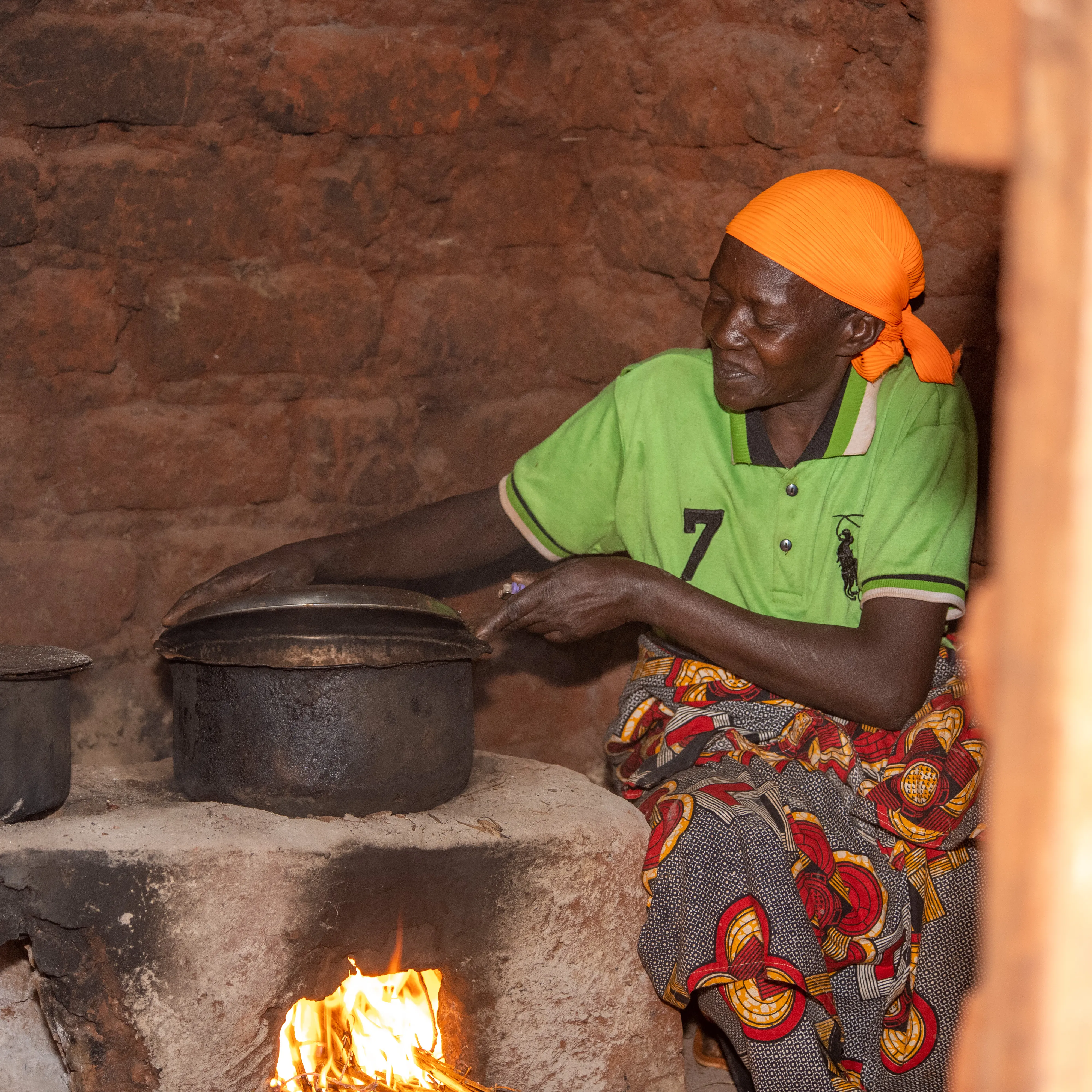 Ineco se suma al reto de la seguridad alimentaria sin fronteras de Cruz Roja Española, en un programa centrado en las mujeres