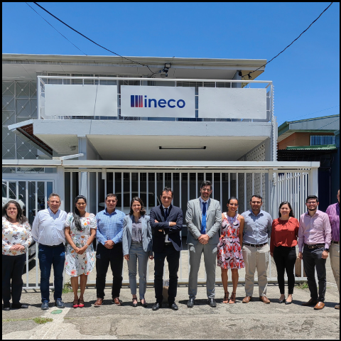 The Costa Rican team with Ineco's president