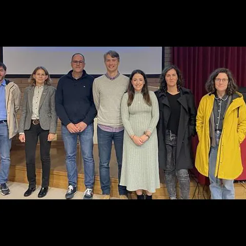 Los ponentes de Ineco, junto a otros compañeros en Galicia