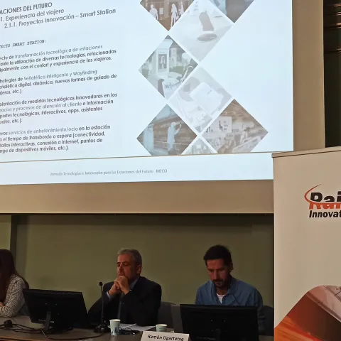  Antonio Sancho y Olga Valcarce, han participado en la jornada “Tecnologías e Innovación para las Estaciones del Futuro”, promovida por el Railway Innovation Hub (RIH) y la Fundación de los Ferrocarriles Españoles (FFE)