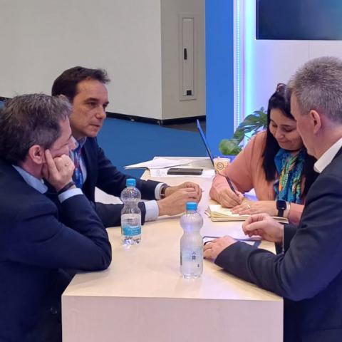 El presidente de Ineco en una de las reuniones mantenidas en Passenger Terminal