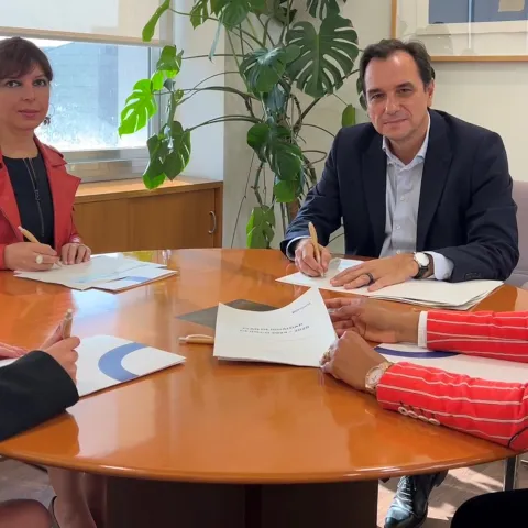 El plan suscrito incluye 10 ejes de actuación centrados, entre otros objetivos, en seguir impulsando el liderazgo de la mujer en Ineco, que se ha incrementado en más de 10 puntos en su representatividad en las áreas de dirección y gestión de la empresa