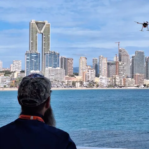 Nuestra compañía ha jugado un papel clave al participar con su propio dron de desarrollo propio, demostrando su capacidad de operar de manera integrada dentro del espacio U-space junto con otras aeronaves no tripuladas