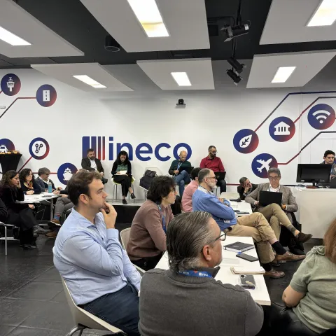 The meeting focused on the challenge of dual infrastructures, aiming to identify scalable solutions that ensure efficient operation under normal conditions and in emergency, security, or defense scenarios