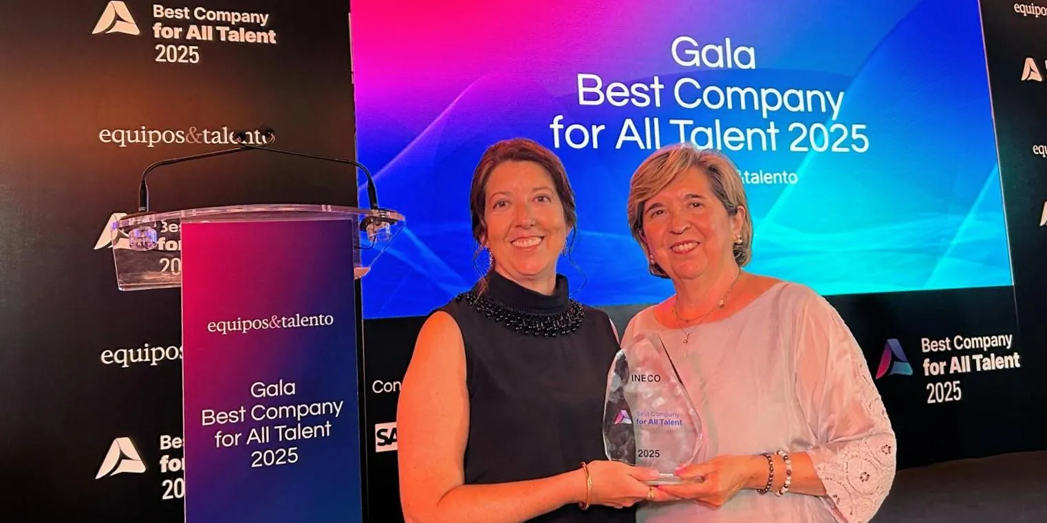 Marisa de Castro, Training and Talent  Development Manager and Equality Officer at Ineco,with Magdalena Bodelón, Organization and Corporate  Services General Director