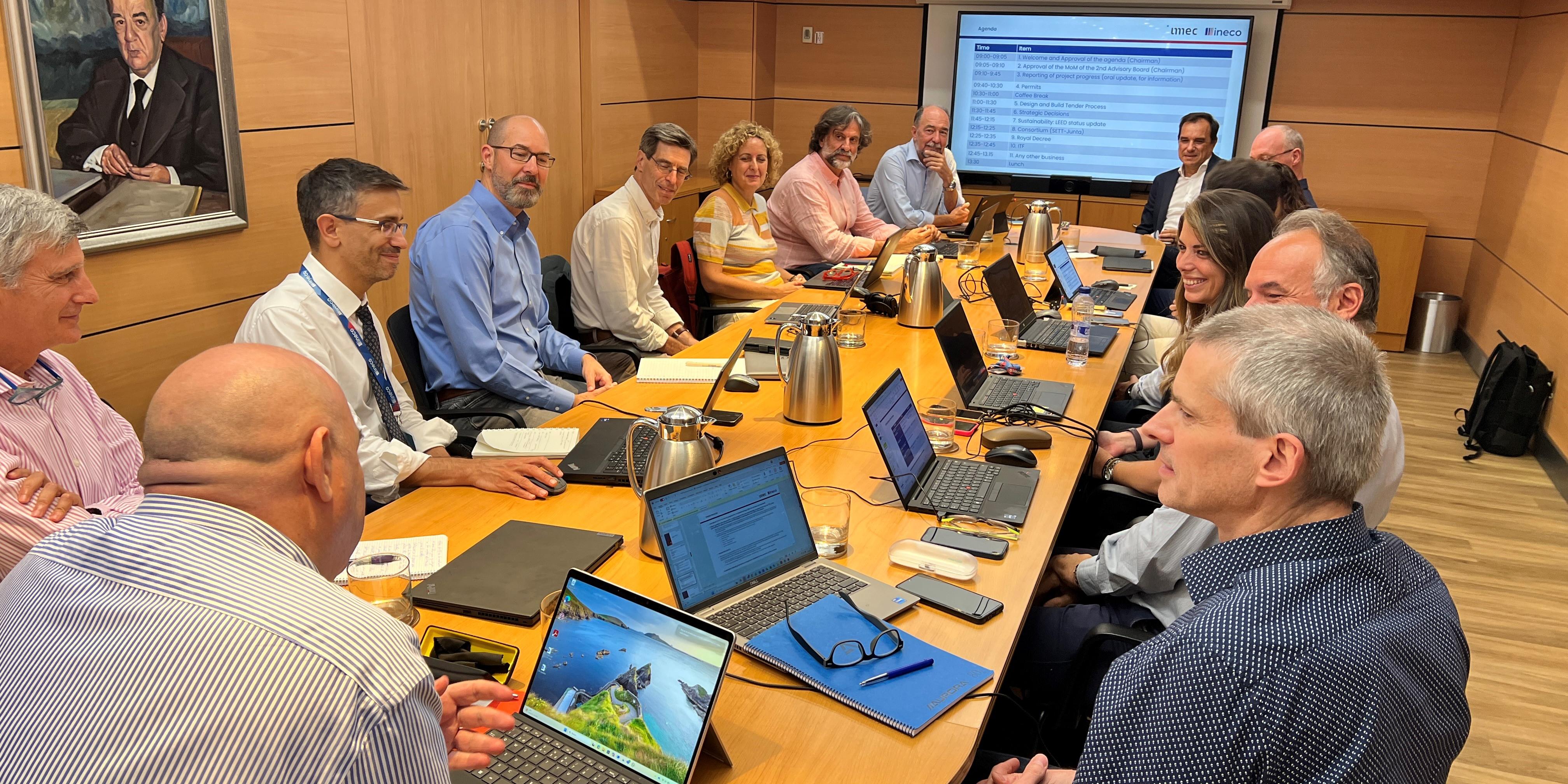 The team at work this Thursday at Ineco's headquarters