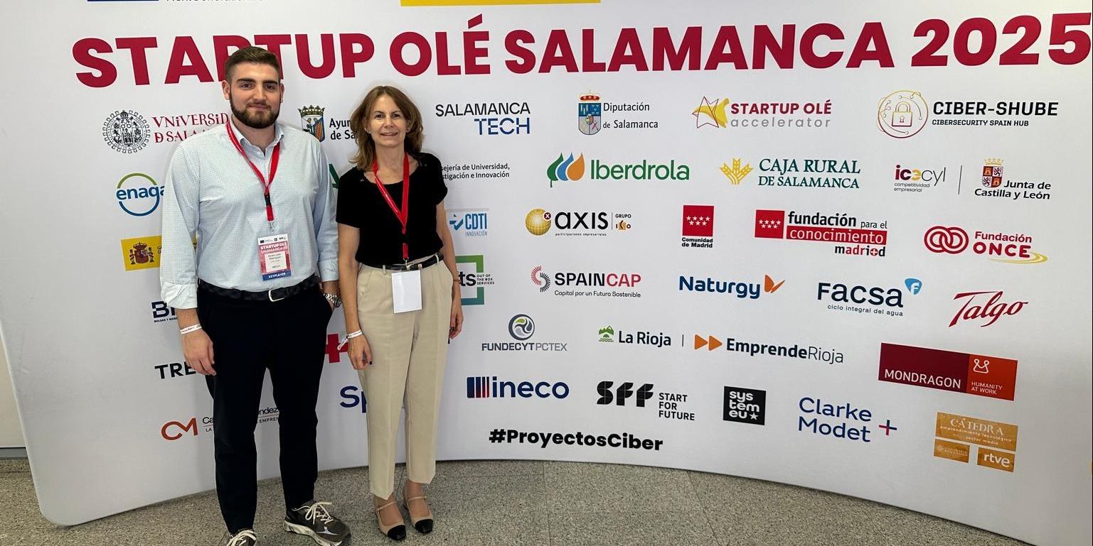 Imagen de los asistentes de Ineco a la feria