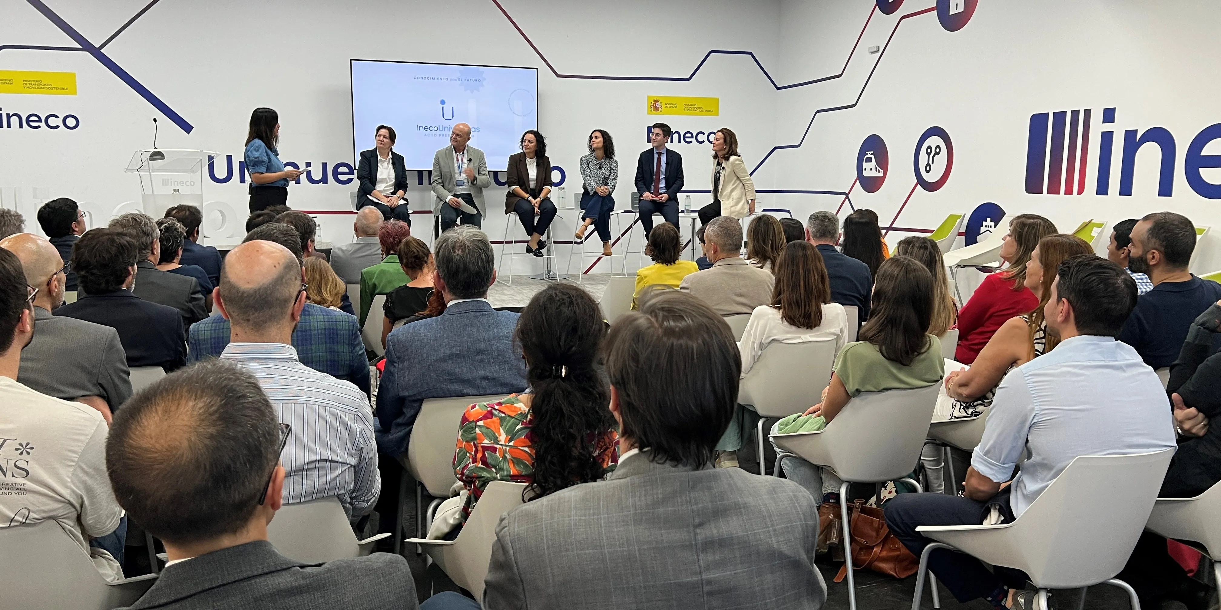 Imagen del acto de presentación de Ineco Universitas