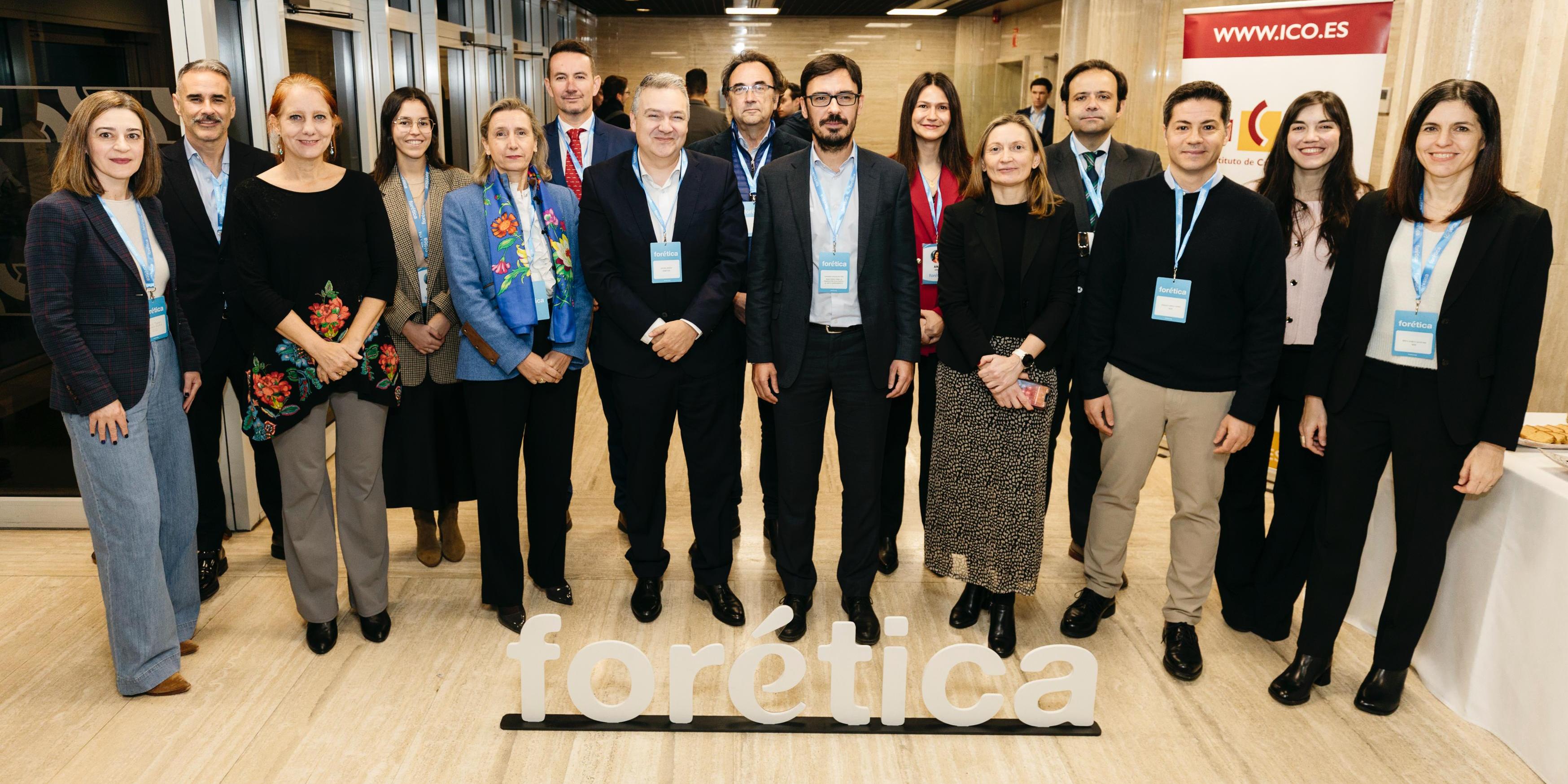 The forum brought together more than 30 public companies