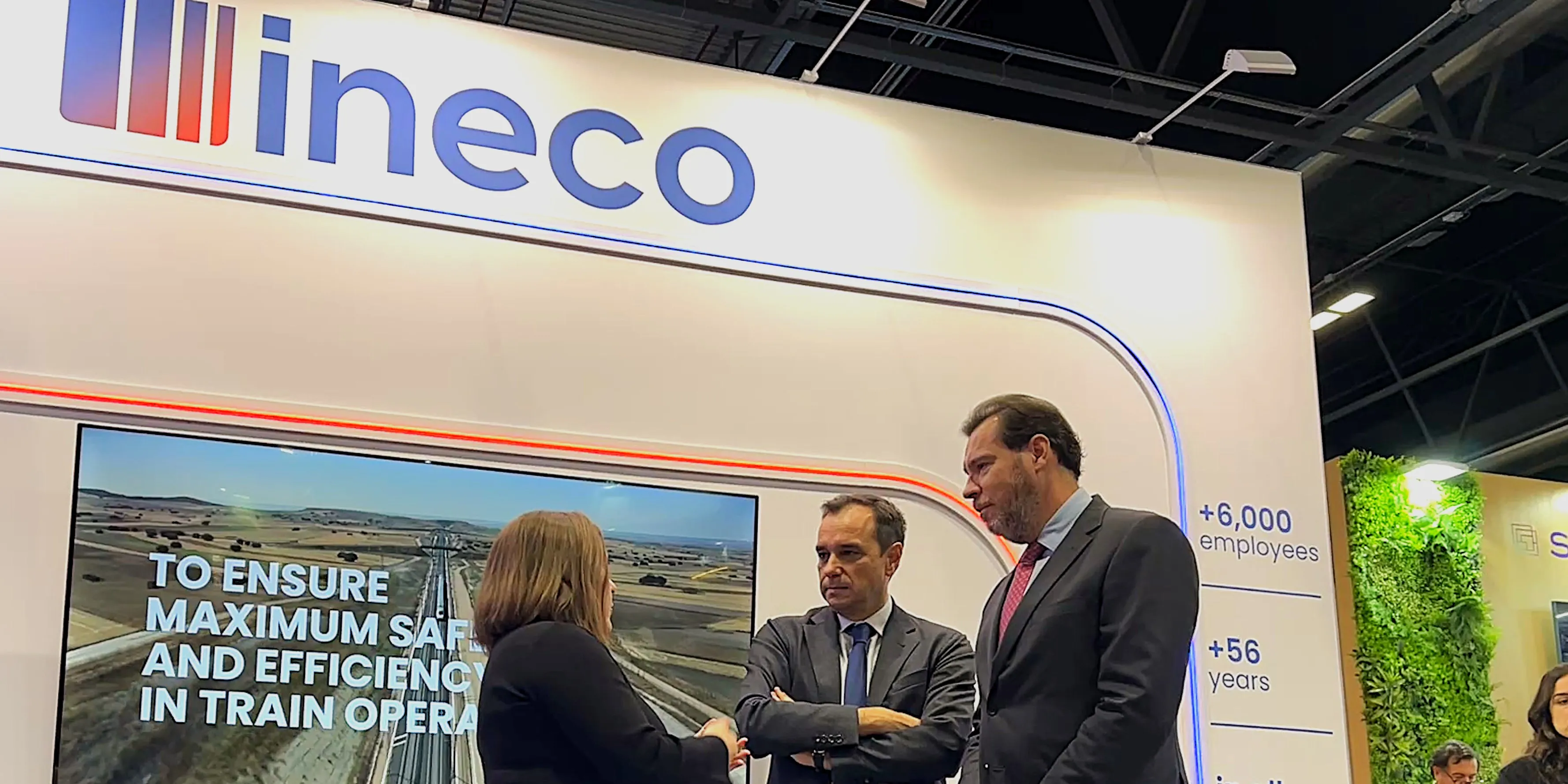 El ministro de Transportes y Movilidad Sostenible ha visitado el stand de Ineco