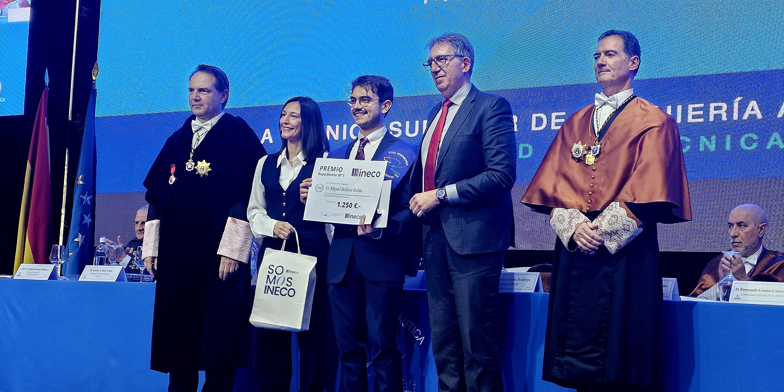 The award was presented to Miguel Belfiore in recognition of his academic excellence