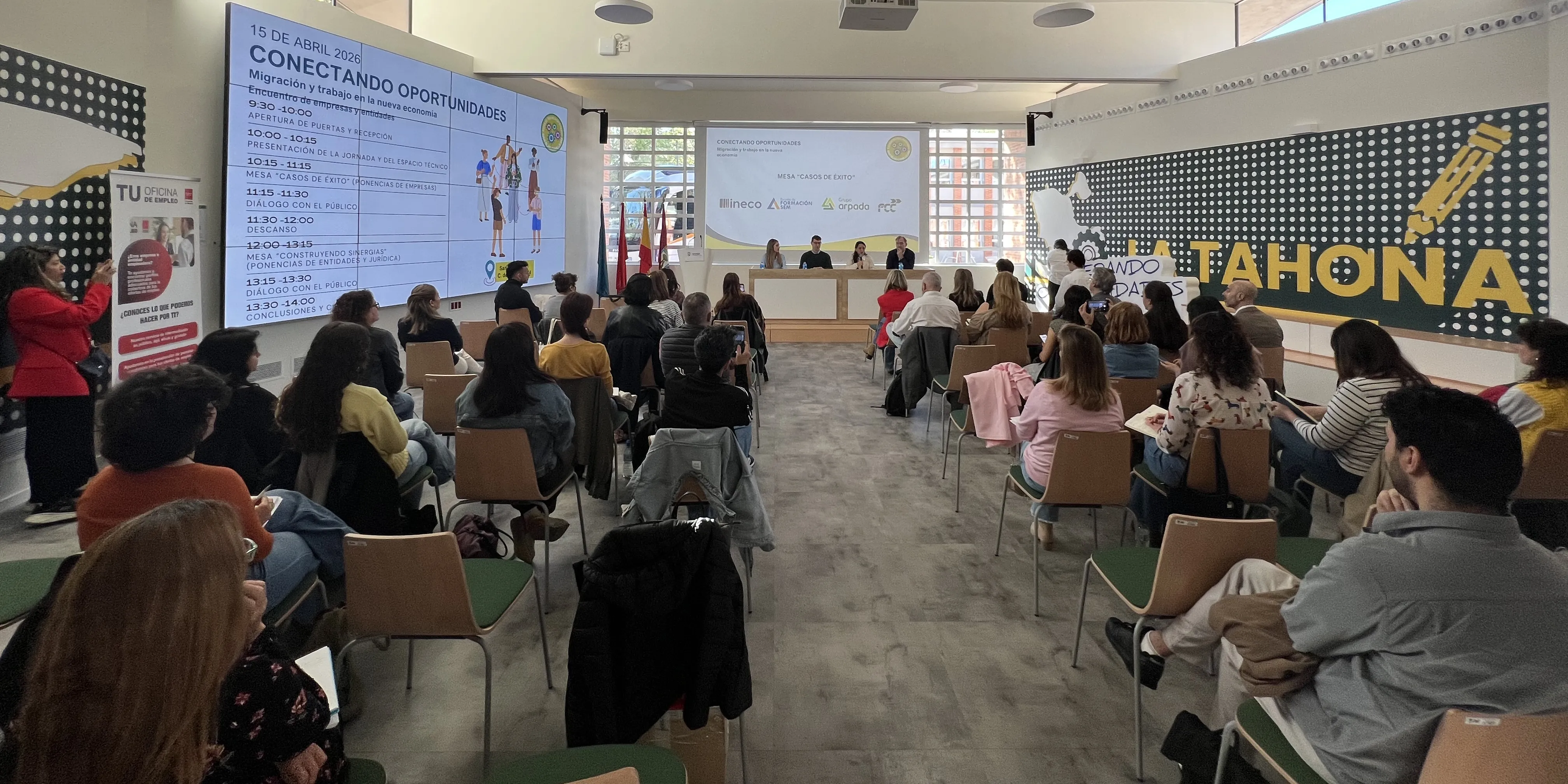Ineco participó en el encuentro a través de Esteban Borque y Johan García, del equipo de Selección y Atracción del Talento, quienes centraron su intervención en el programa Teseo