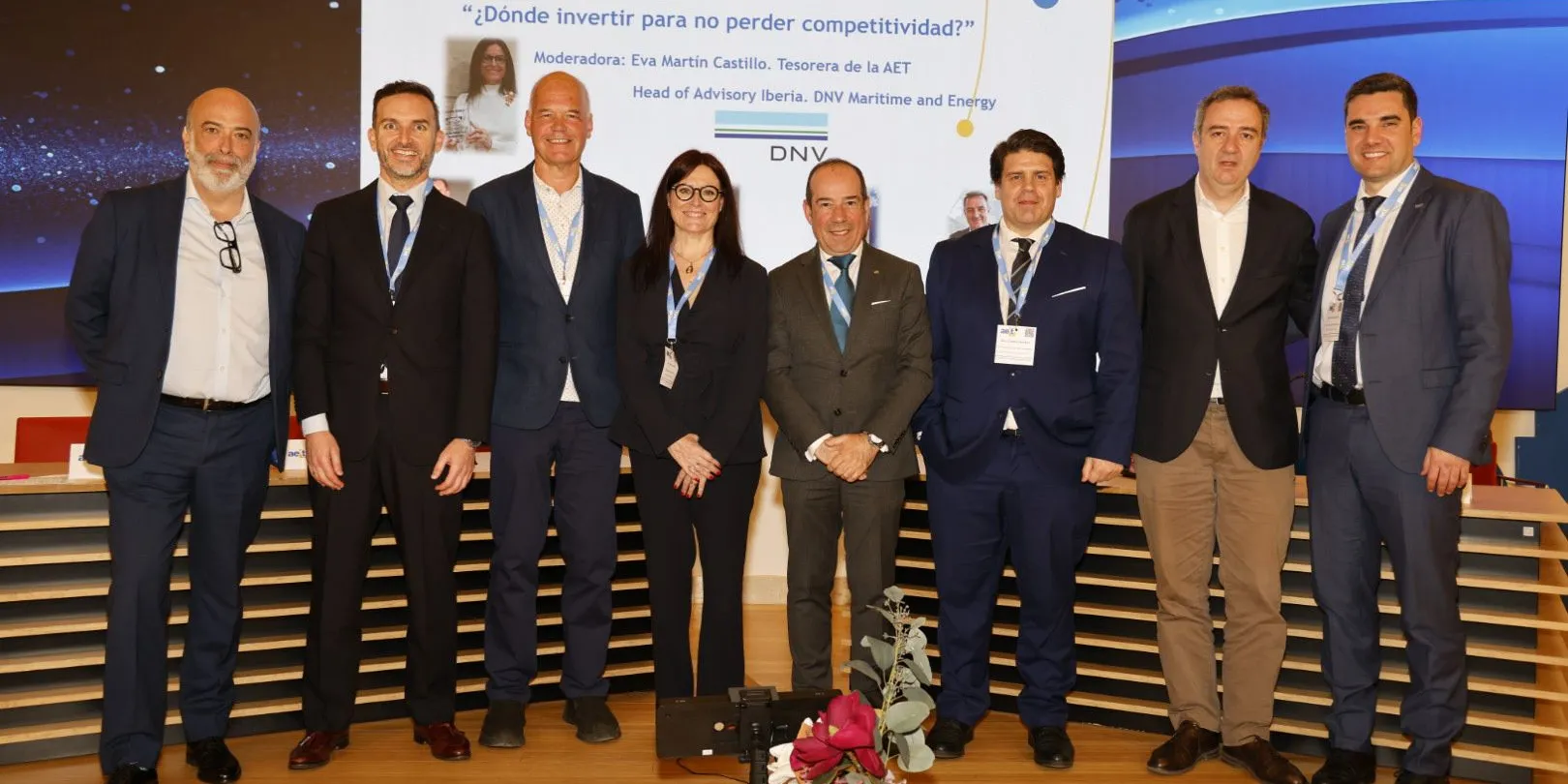 The roundtable discussion titled “Investing to Stay Competitive” featured Mario Ferreiro representing Ineco, along with representatives from other companies, including Juan Tébar, General Manager of Operations at Metro de Madrid