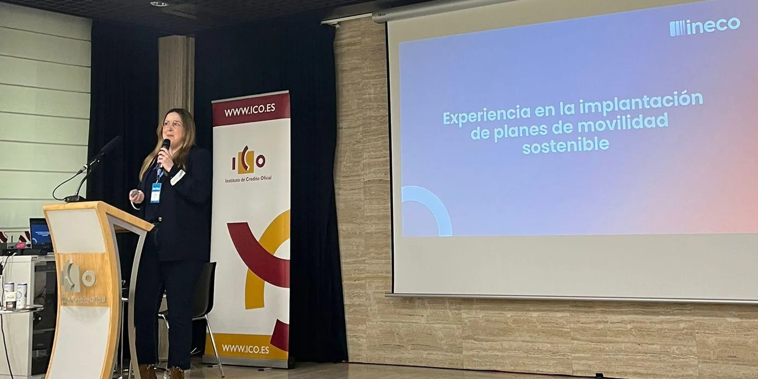 Carmen Benayas, subdirectora de Servicios Generales y Global Mobility de Ineco, expuso la experiencia de la compañía en la implantación de planes de movilidad sostenible
