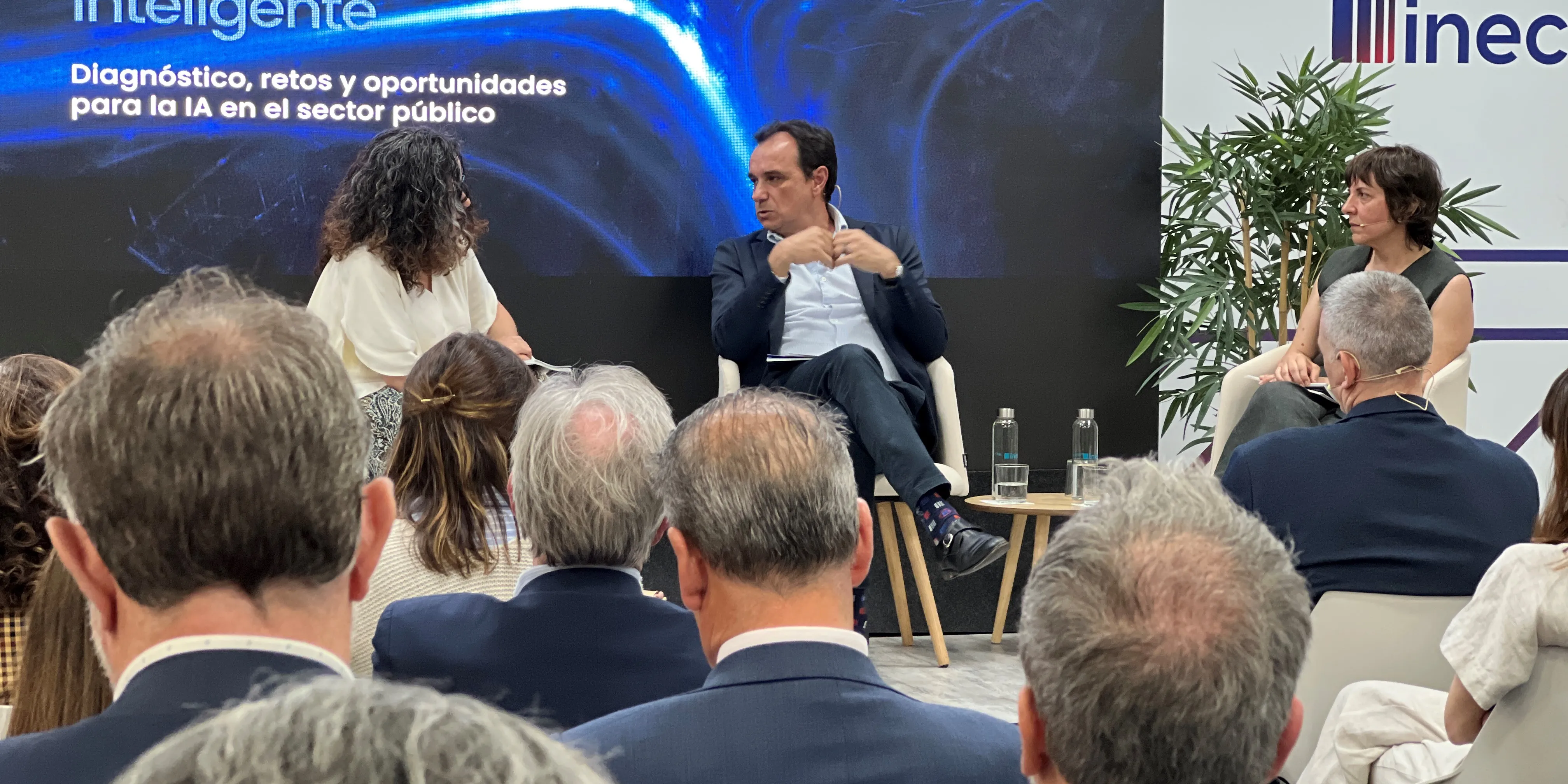 En la apertura del acto, el presidente de Ineco, Sergio Vázquez, subrayó además que “Ineco aporta capacidad técnica contrastada, conocimiento de las condiciones de contorno de la Administración y visión 100% alineada con el bien común”.