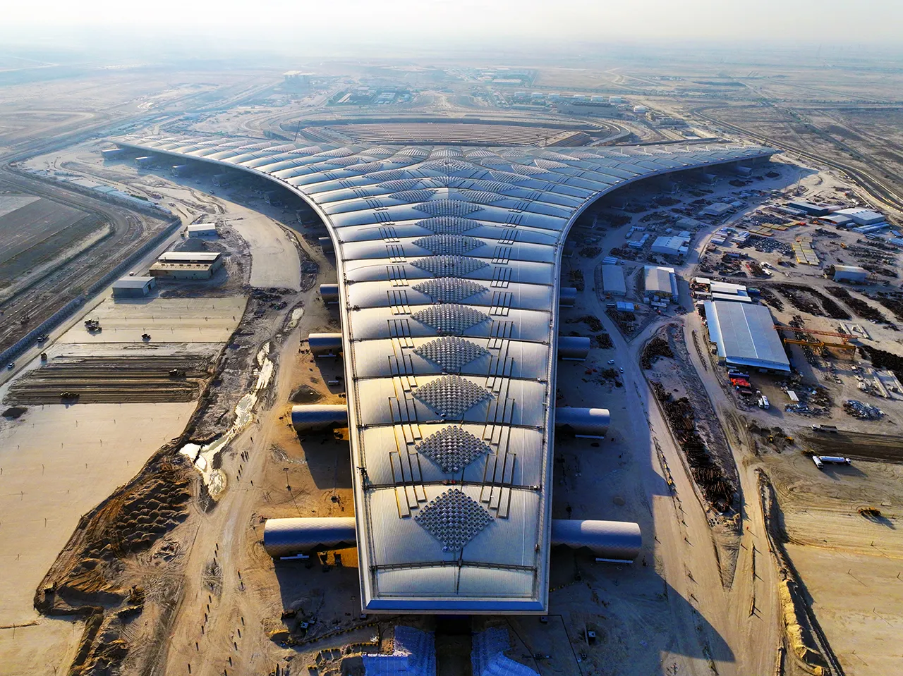 Kuwait's new airport, the sailing boat of the desert
