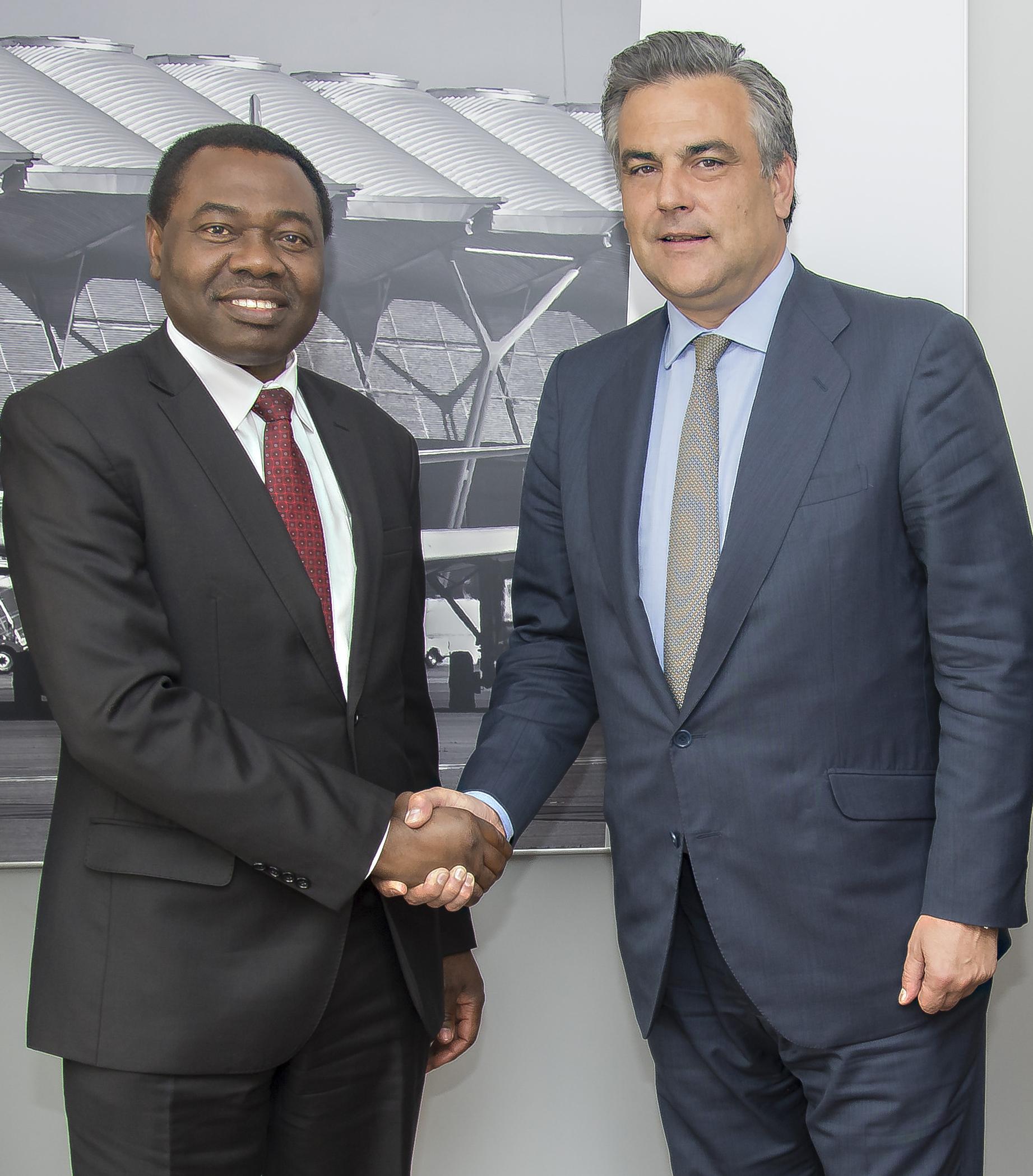 El presidente de la OACI visita nuestra sede