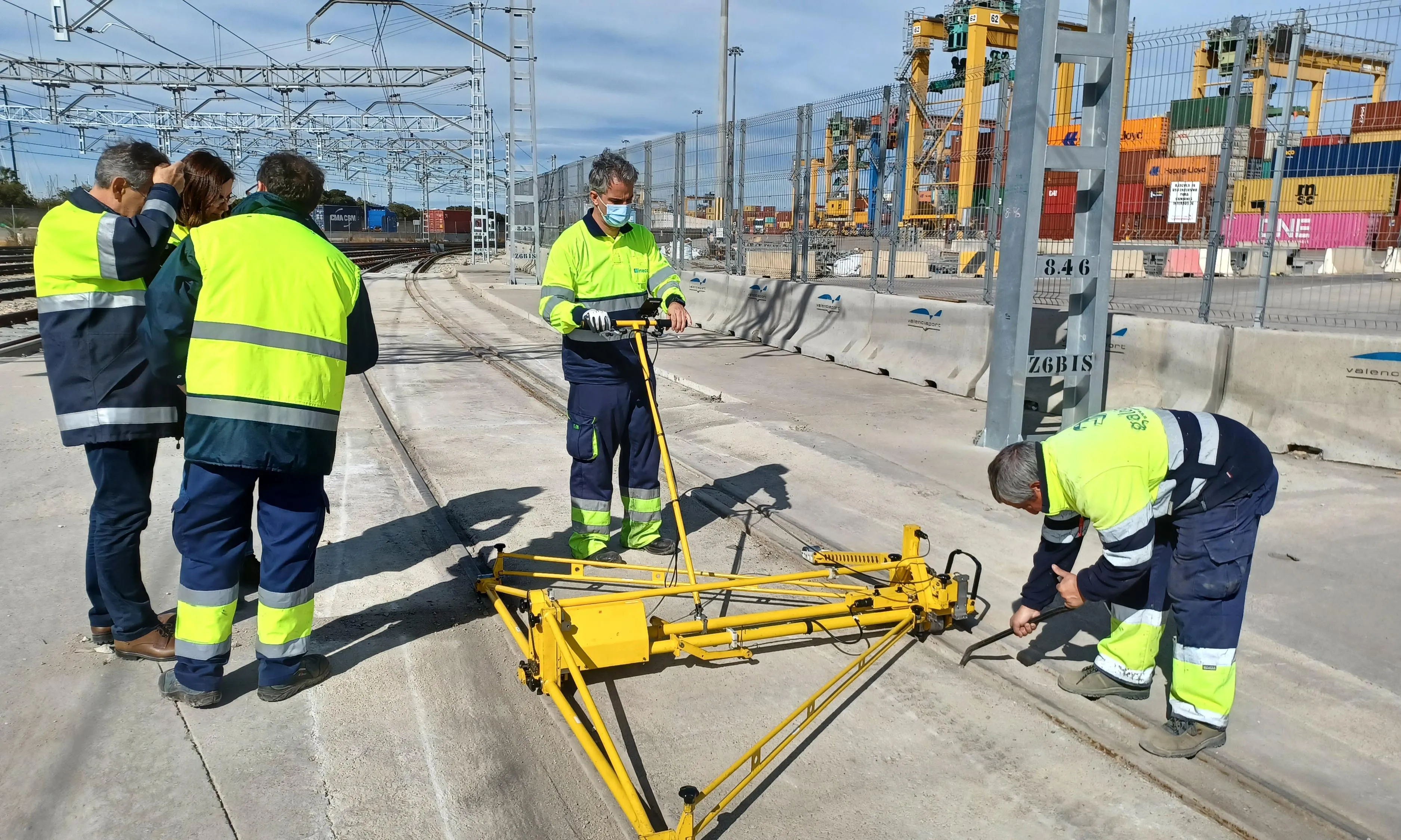 Ineco supervisa la ejecución de la actuación ferroviaria de adaptación al ancho mixto del Puerto de Valencia