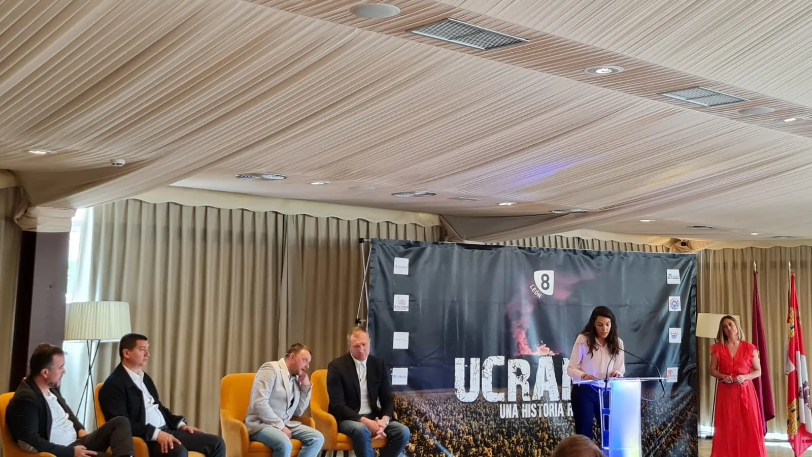 Ineco presents to Kiev City Council the WAHC Ukrainian Talent Hosting Program.