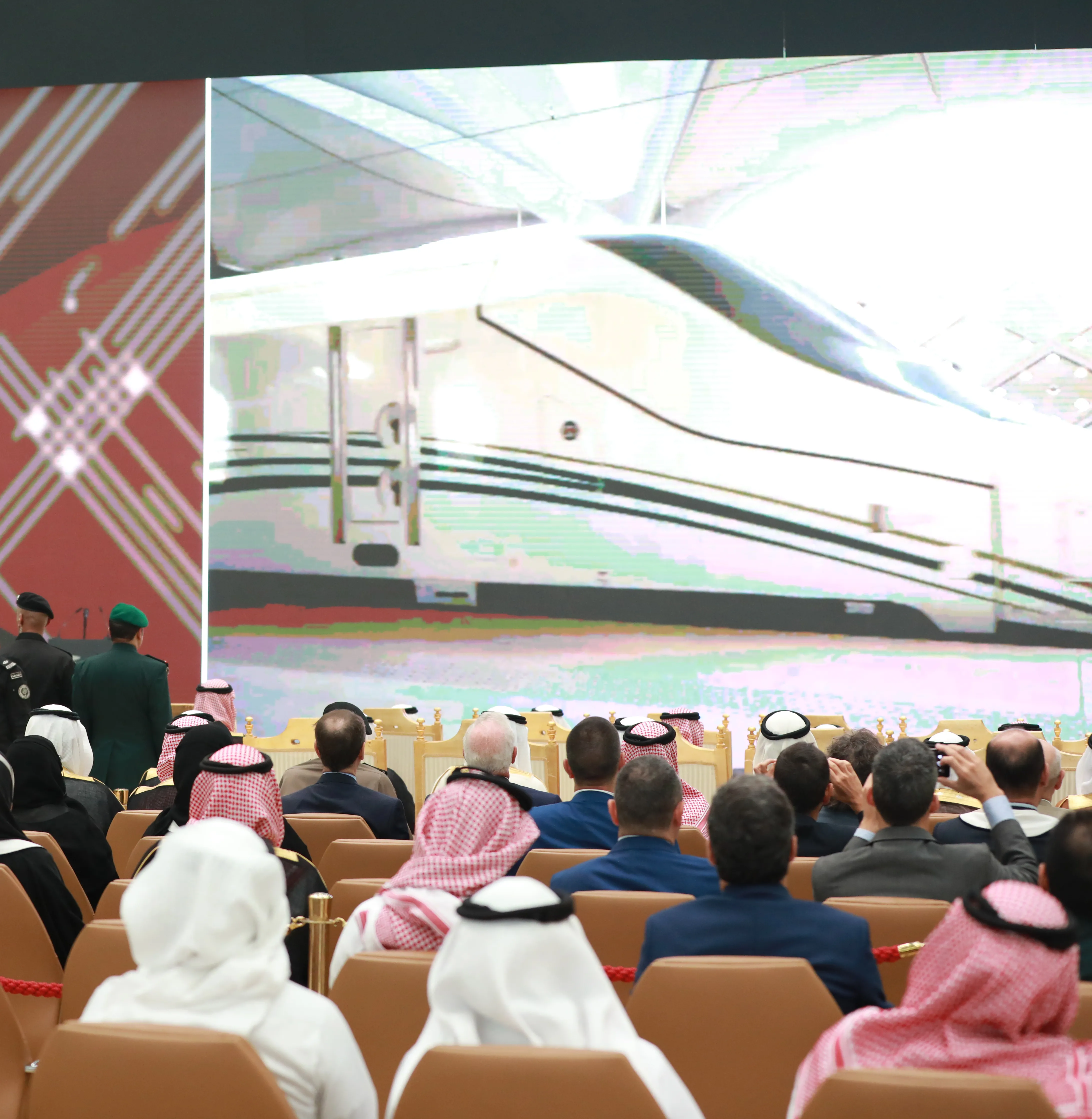 Primer trayecto institucional de la alta velocidad Meca-Medina